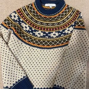 NWOT Hunter Bell Sweater